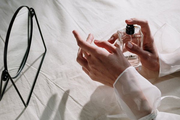 Make Perfume Linger: Guide to Long-Lasting Scents